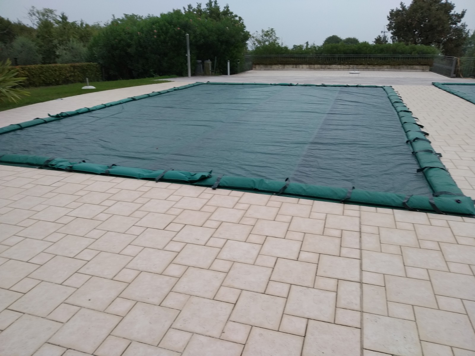 10 Sacche D’Acqua Con Ganci Per Copertura Piscina Invernale – Pesi In PVC Antigelo Per Piscine Fuori Terra - 3