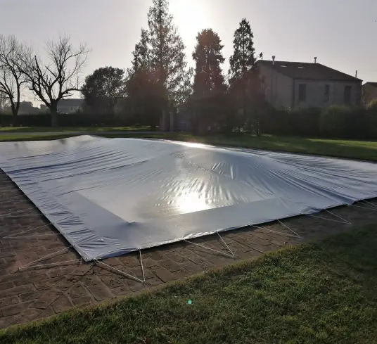 Come scegliere la copertura invernale perfettamente adatta alla tua piscina?